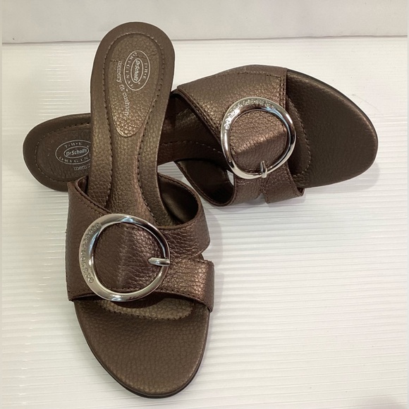 Dr. Scholl's Shoes - Dr. Scholl’s Leather Woman’s Sandals Slip on Shoes Size 8M Color Bronze Heel 2”